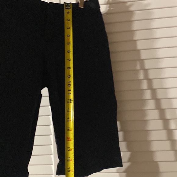 UC Banana Republic black cuffed burmuda shorts - Picture 9 of 11